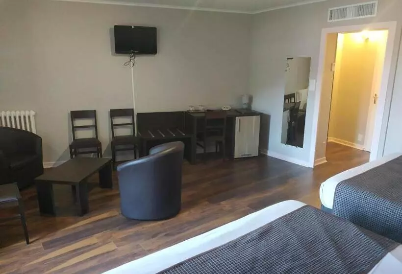 בית מלון כפרי Le Chateau