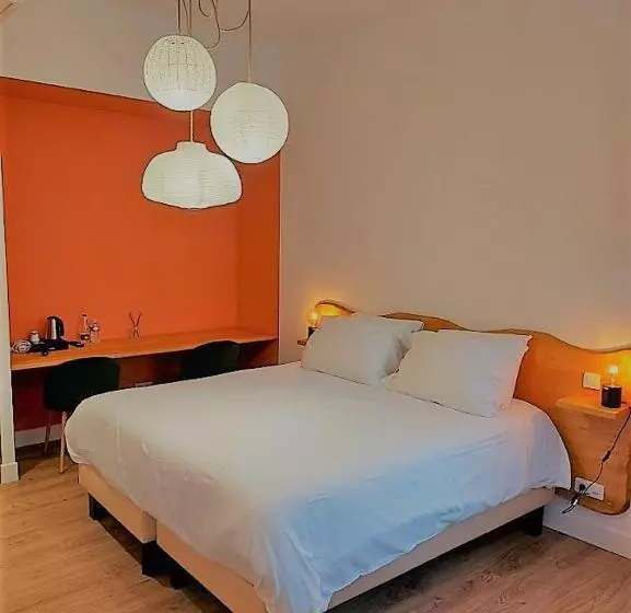 בית מלון כפרי Le Chateau