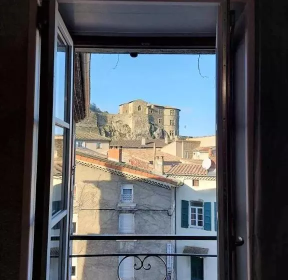 בית מלון כפרי Le Chateau