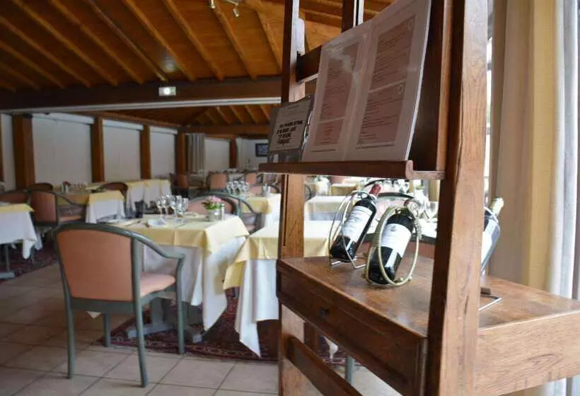 호텔 Logis Le Clos Deauville Saint Gatien