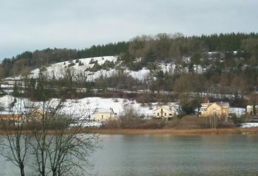 בית מלון כפרי Restaurant La Chaumiere Du Lac