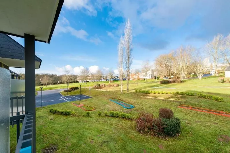 Отель The Originals City, Ara Hôtel