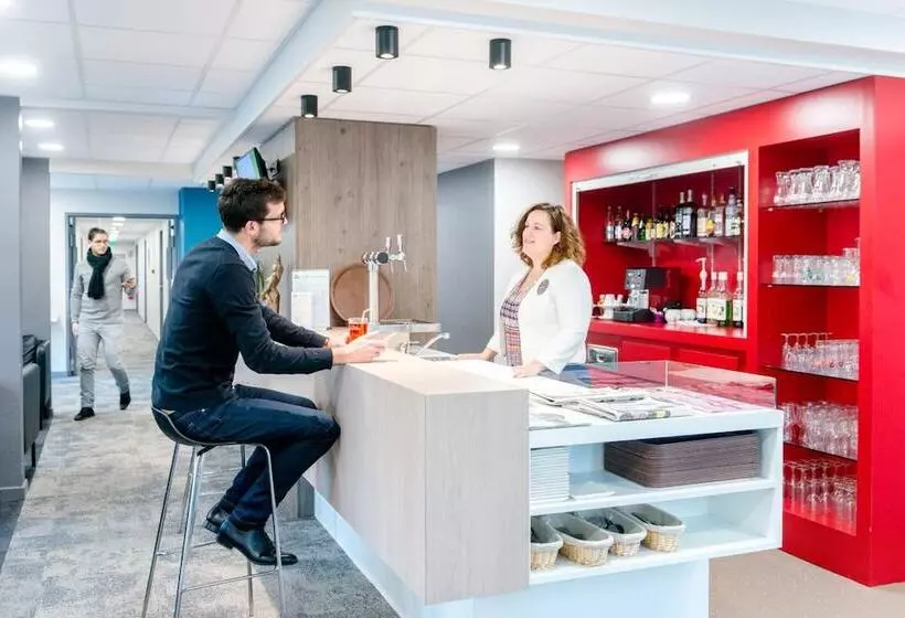 Отель The Originals City, Ara Hôtel