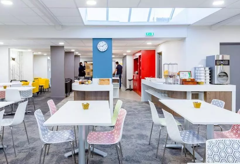 Отель The Originals City, Ara Hôtel