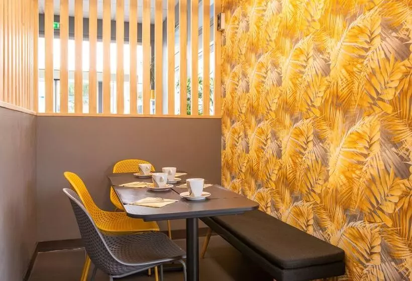 Отель The Originals City, Hôtel De L Europe, Saintnazaire