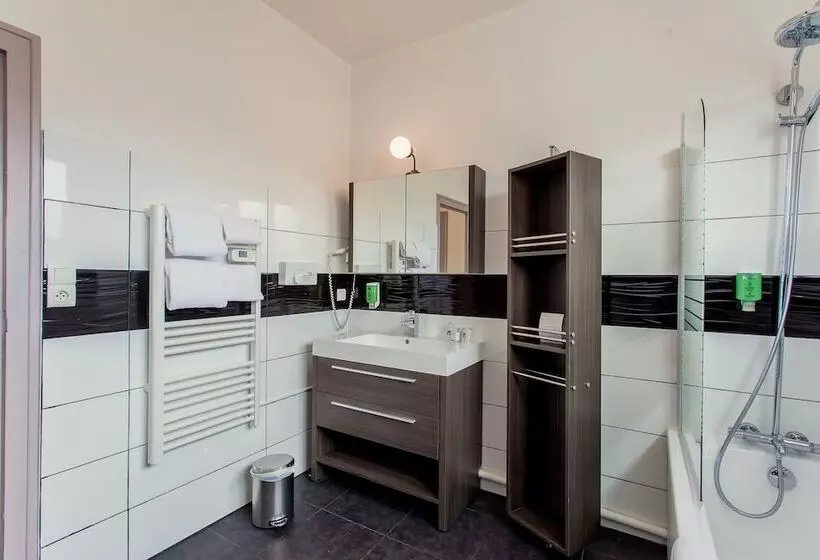 Отель The Originals City, Hôtel De L Europe, Saintnazaire