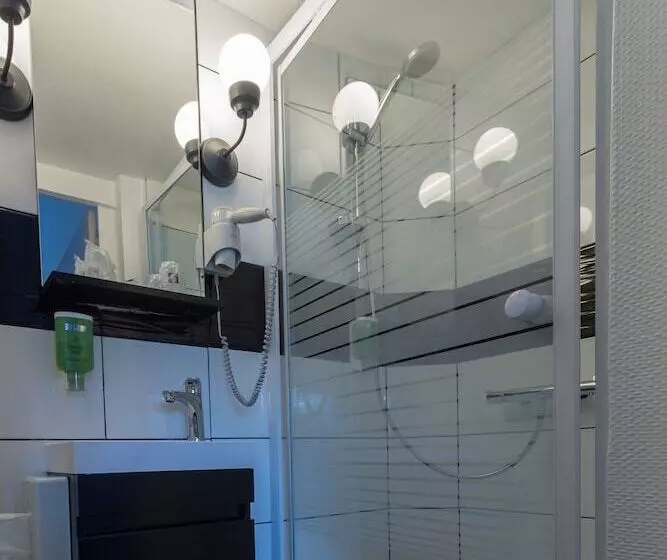 Отель The Originals City, Hôtel De L Europe, Saintnazaire