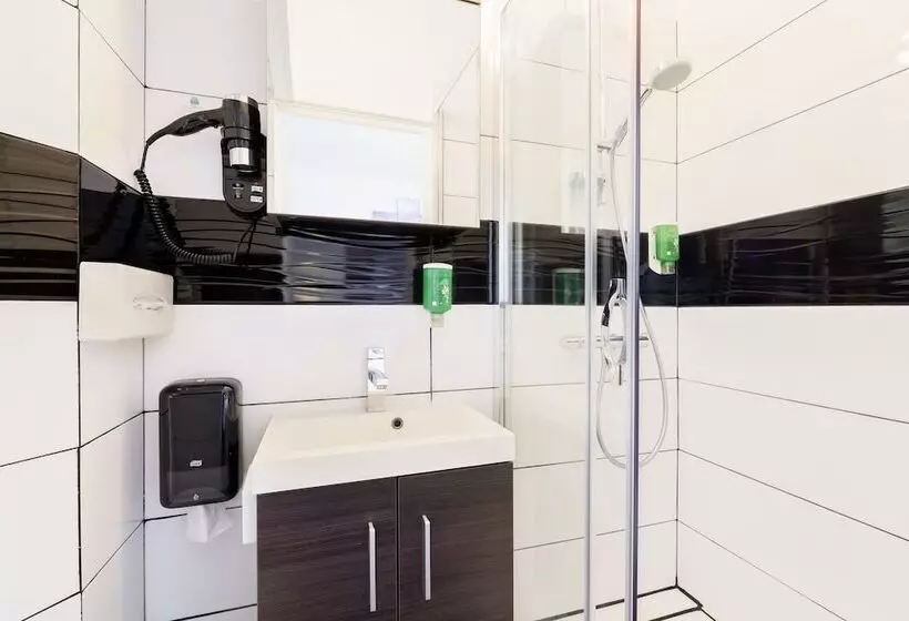 Отель The Originals City, Hôtel De L Europe, Saintnazaire