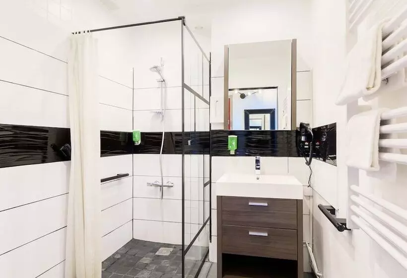 Отель The Originals City, Hôtel De L Europe, Saintnazaire