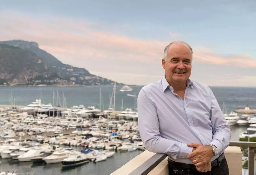 ホテル The Originals City, Hôtel Frisia, Beaulieusurmer