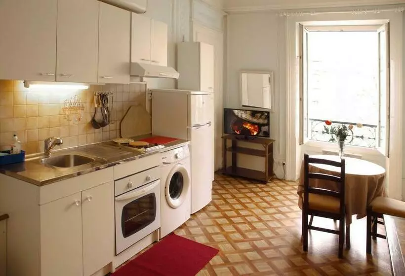 Отель Aux Meublés Du Manoir