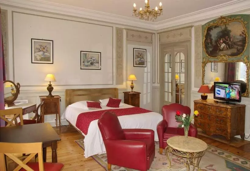 Отель Aux Meublés Du Manoir