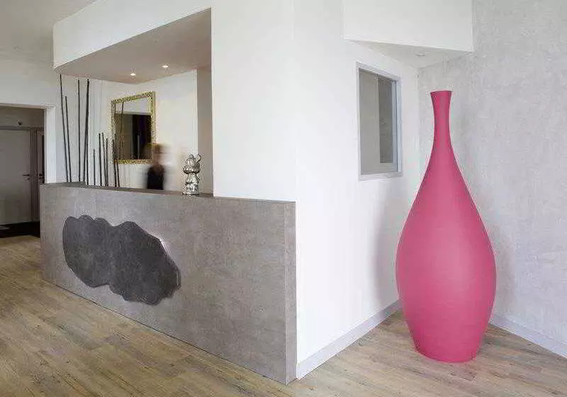 هتل & Spa Les Roches Noires