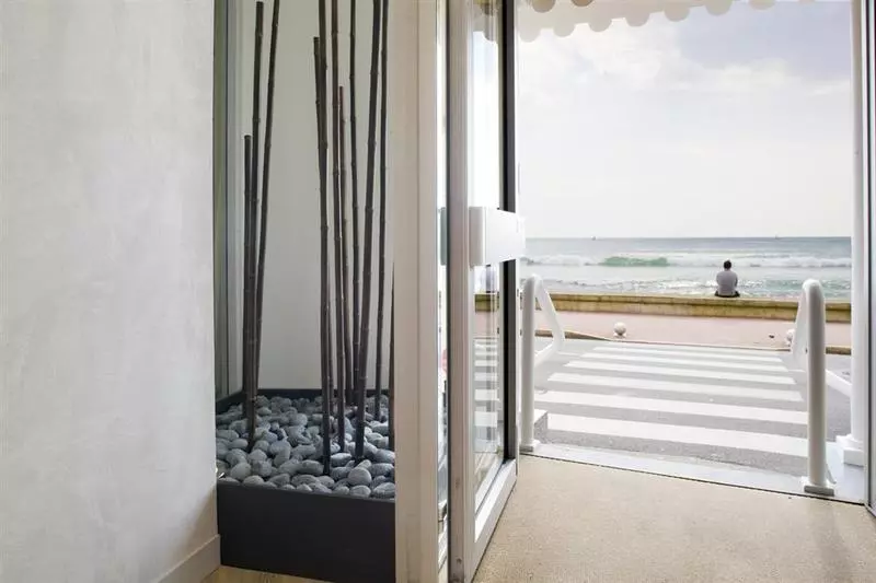 هتل & Spa Les Roches Noires