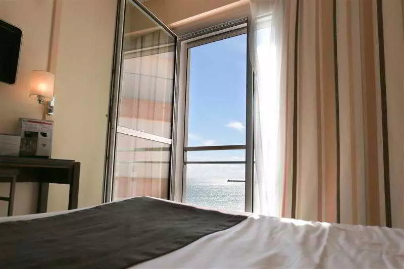 هتل & Spa Les Roches Noires