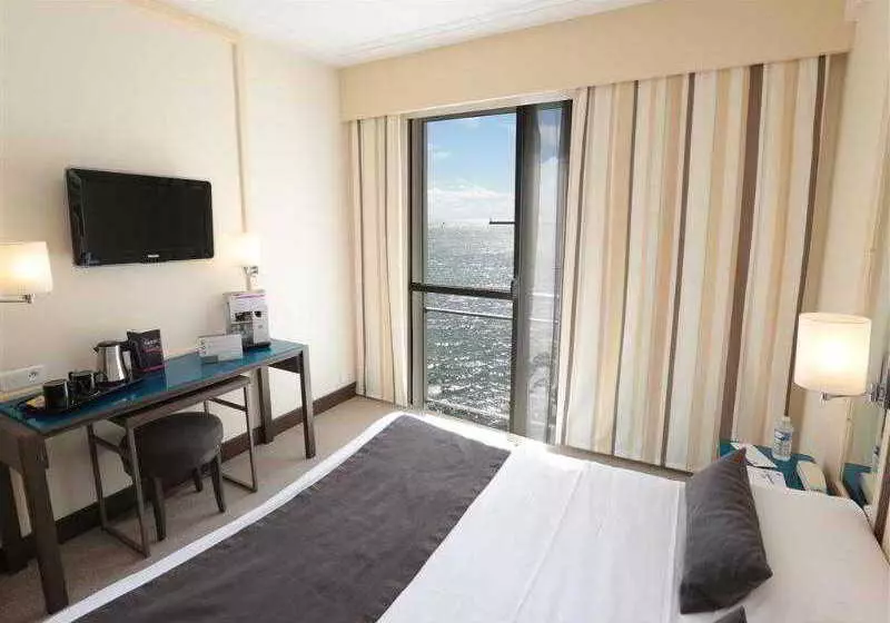 هتل & Spa Les Roches Noires