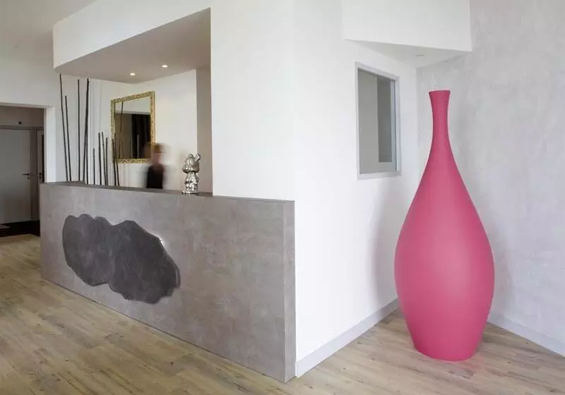 هتل & Spa Les Roches Noires