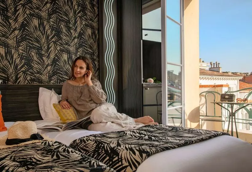 Отель Bw Premier Collection Mondial