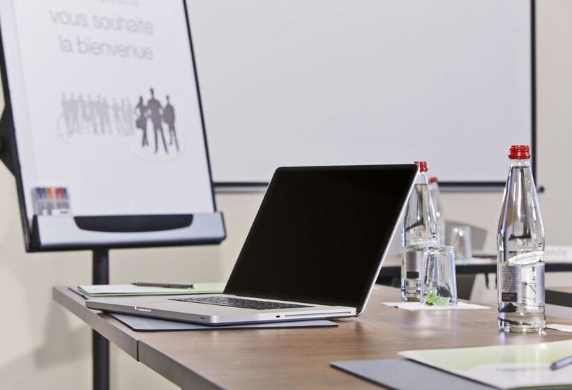 ホテル Campanile Chanas