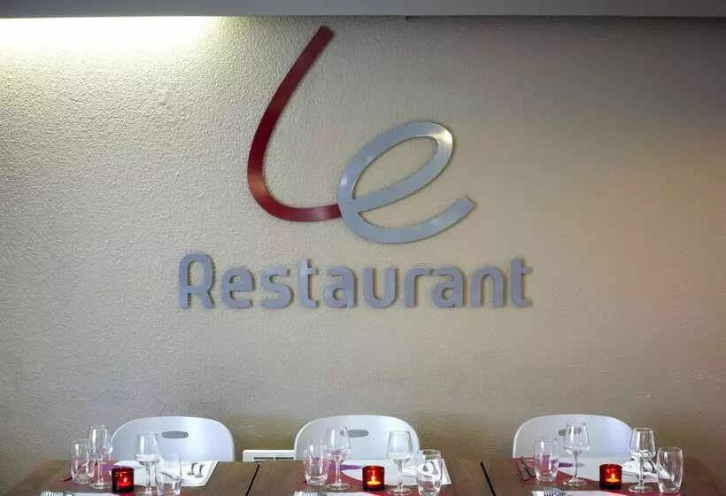 Отель Campanile Chanas