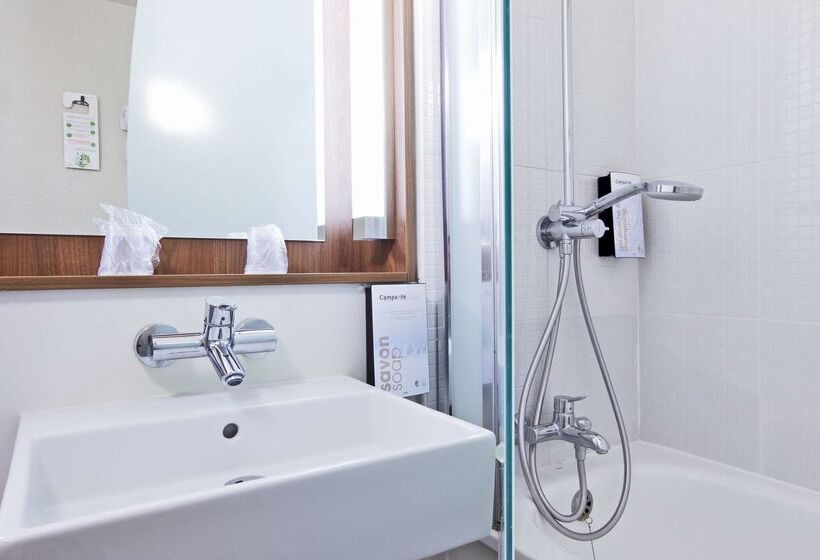 ホテル Campanile Chanas