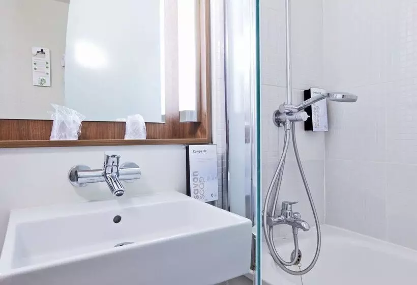 Отель Campanile Chanas