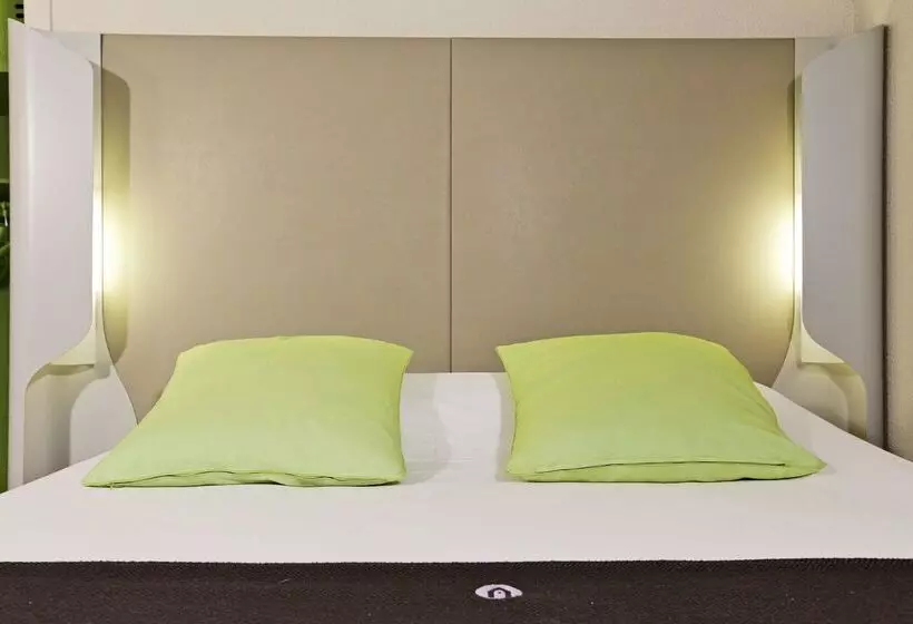 Отель Campanile Chanas