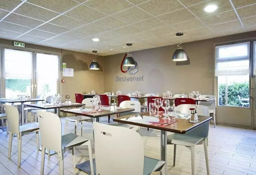 Отель Campanile Chanas