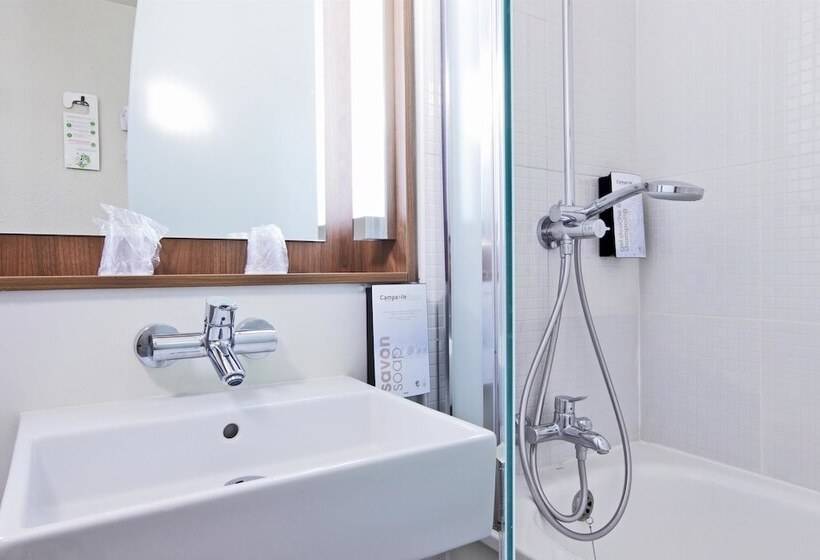 ホテル Campanile Chanas