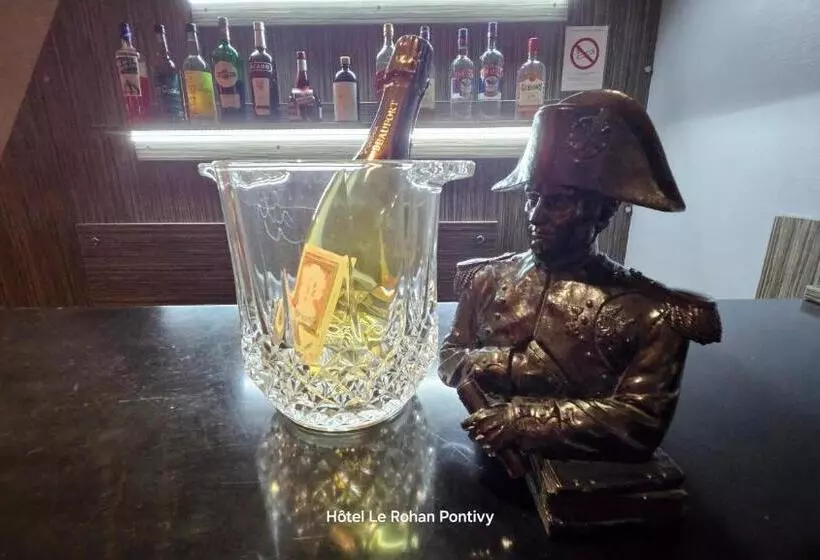 Hotel Hôtel Le Rohan Charme Et Caractère