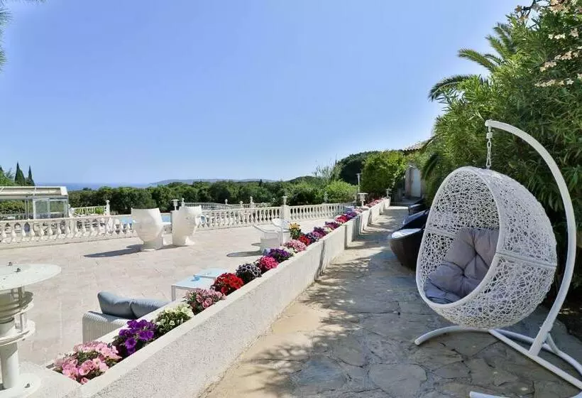 هتل Le Mas Bellevue