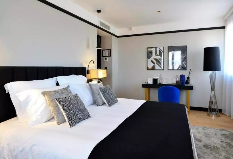 호텔 Hôtel Restaurant Le Touring   Teritoria