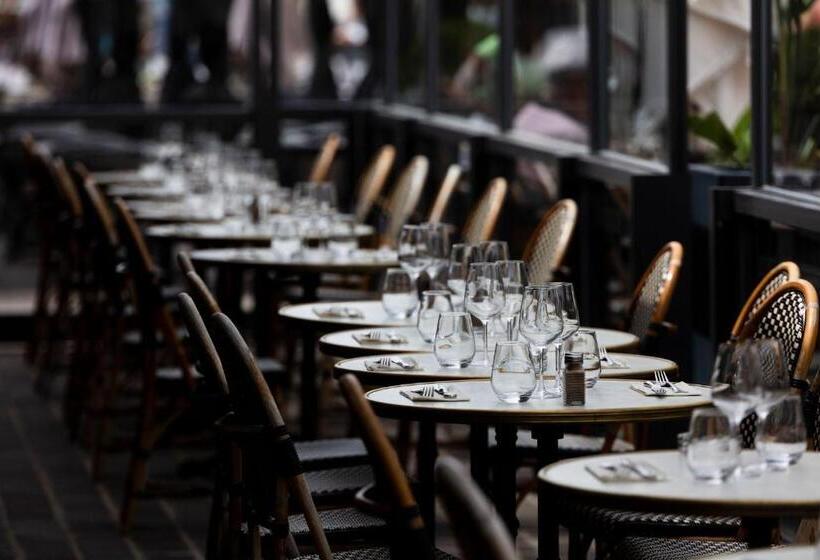 ホテル Hôtel Restaurant Le Touring   Teritoria