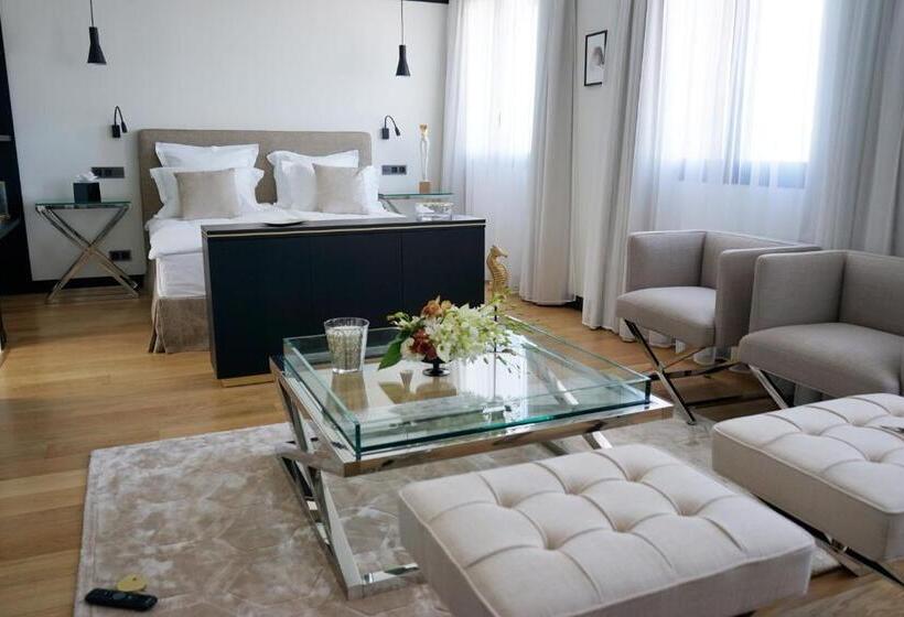 ホテル Hôtel Restaurant Le Touring   Teritoria