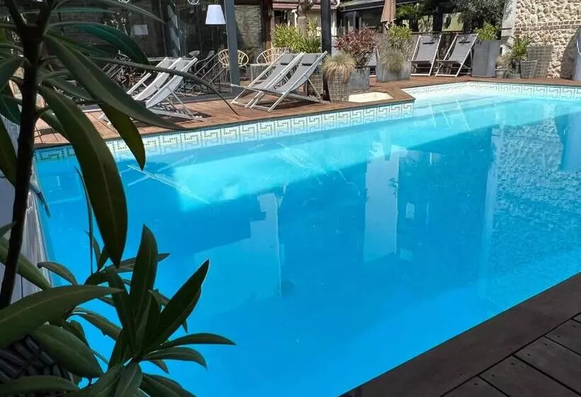 ホテル Le Trophée By M Hôtel Spa