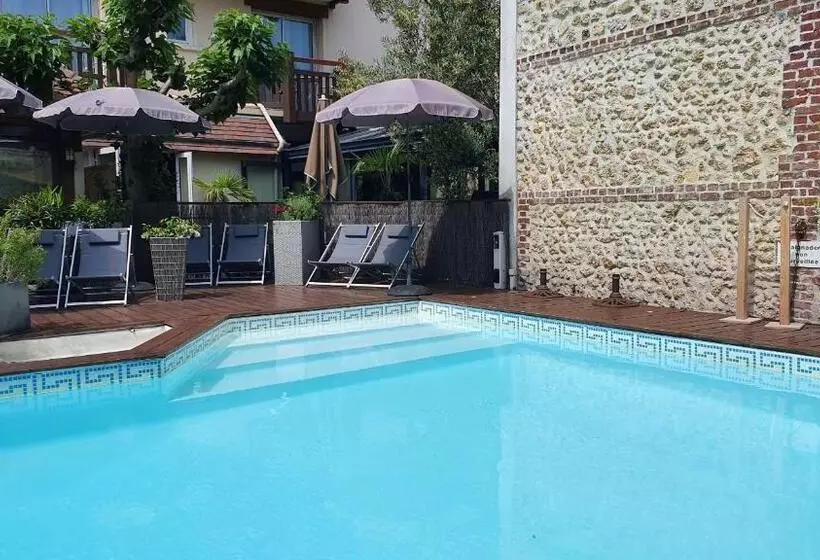 ホテル Le Trophée By M Hôtel Spa