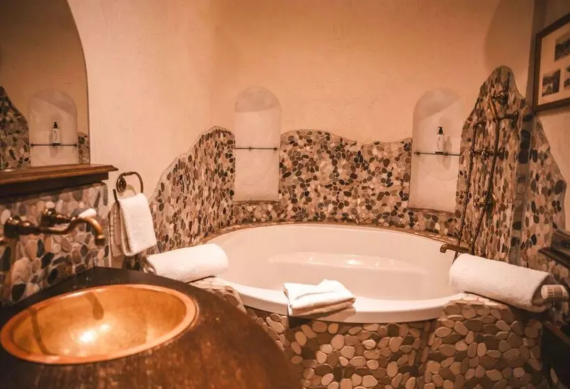 Les Violettes Hotel & Spa