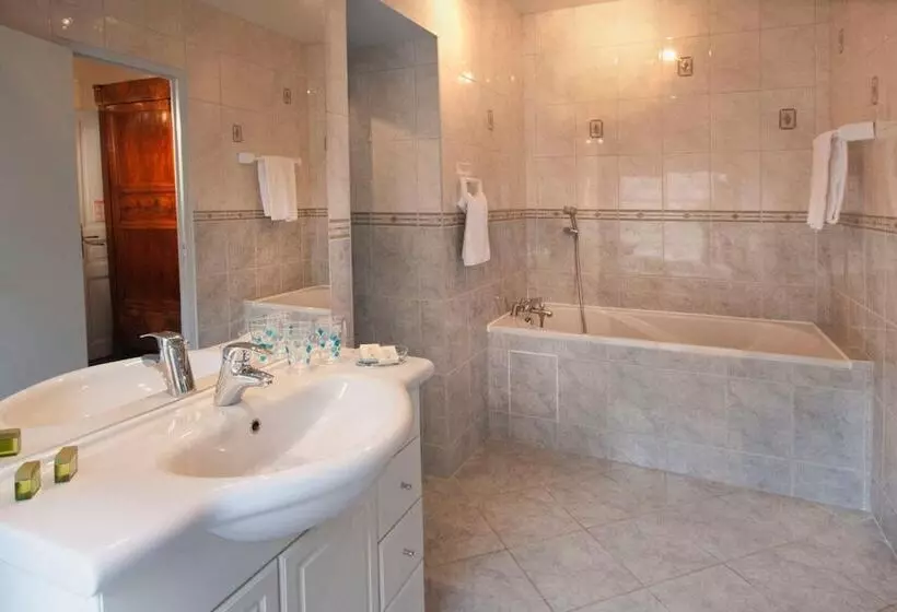 Hotel Logis Arts Et Terroirs