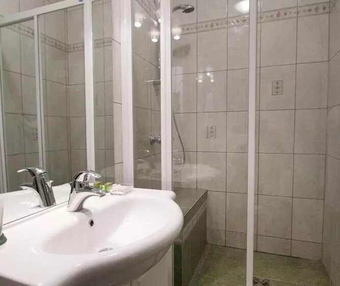 Hotel Logis Arts Et Terroirs