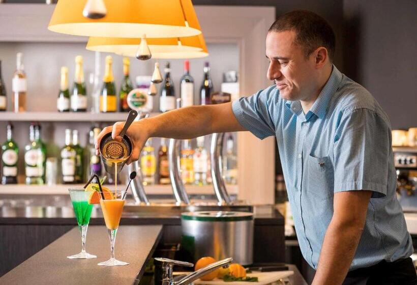 هتل Mercure Caen Centre Port De Plaisance