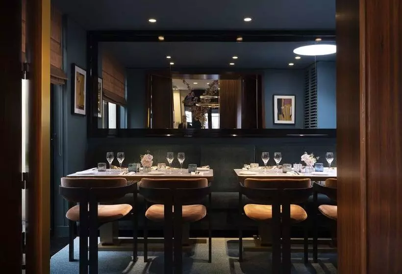 ホテル Montalembert