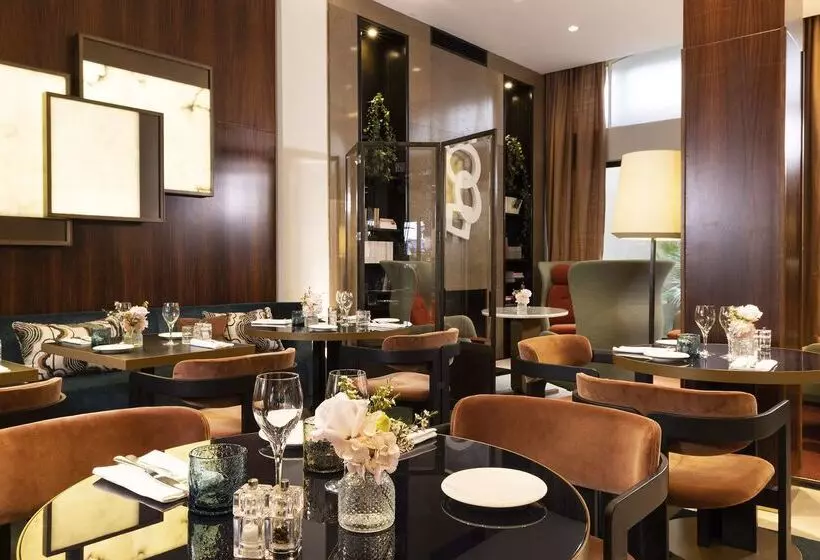 ホテル Montalembert