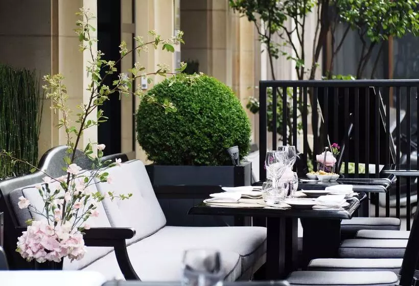 ホテル Montalembert