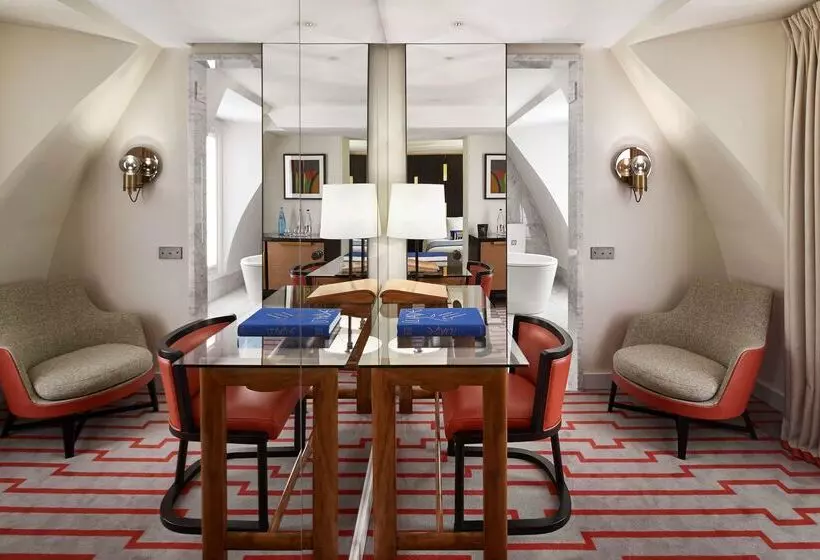 ホテル Montalembert