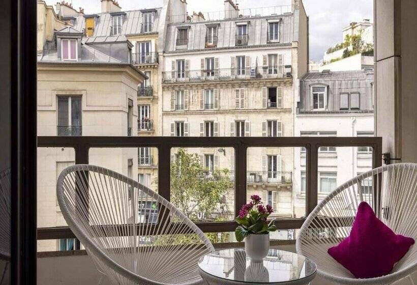 ホテル Paris Louis Blanc