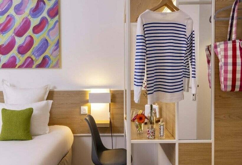 ホテル Paris Louis Blanc