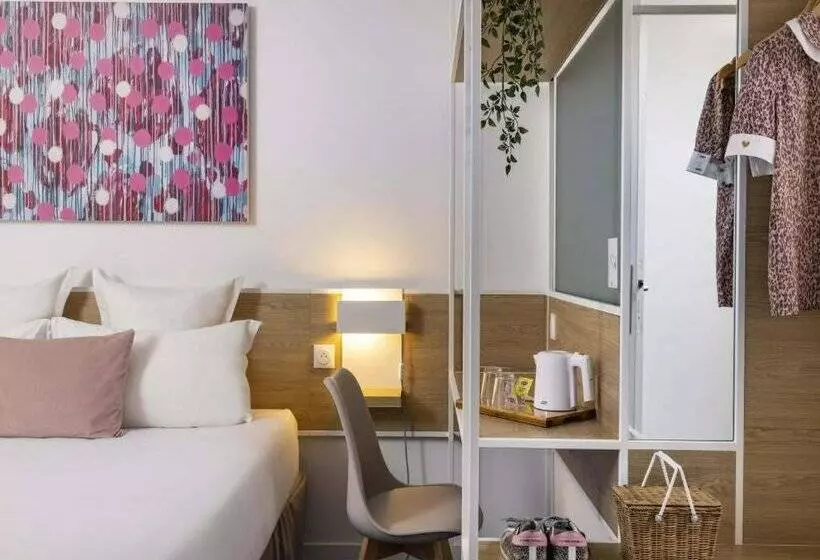 هتل Paris Louis Blanc