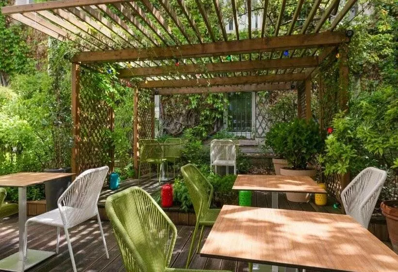 هتل Paris Louis Blanc