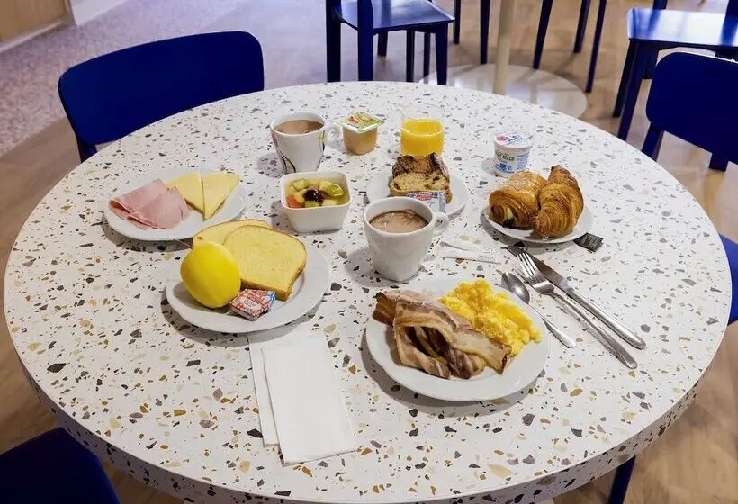 هتل B&b Hôtel Perpignan Centre