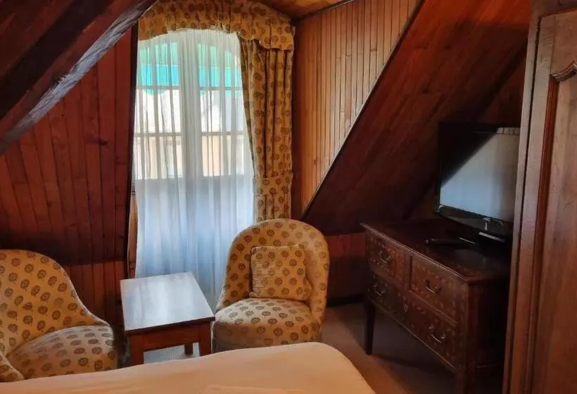 Отель De La Poste